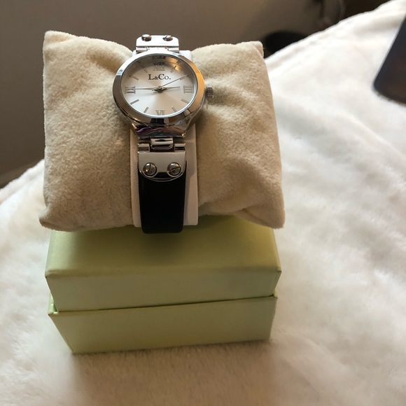 Watch - Picture 3 of 3